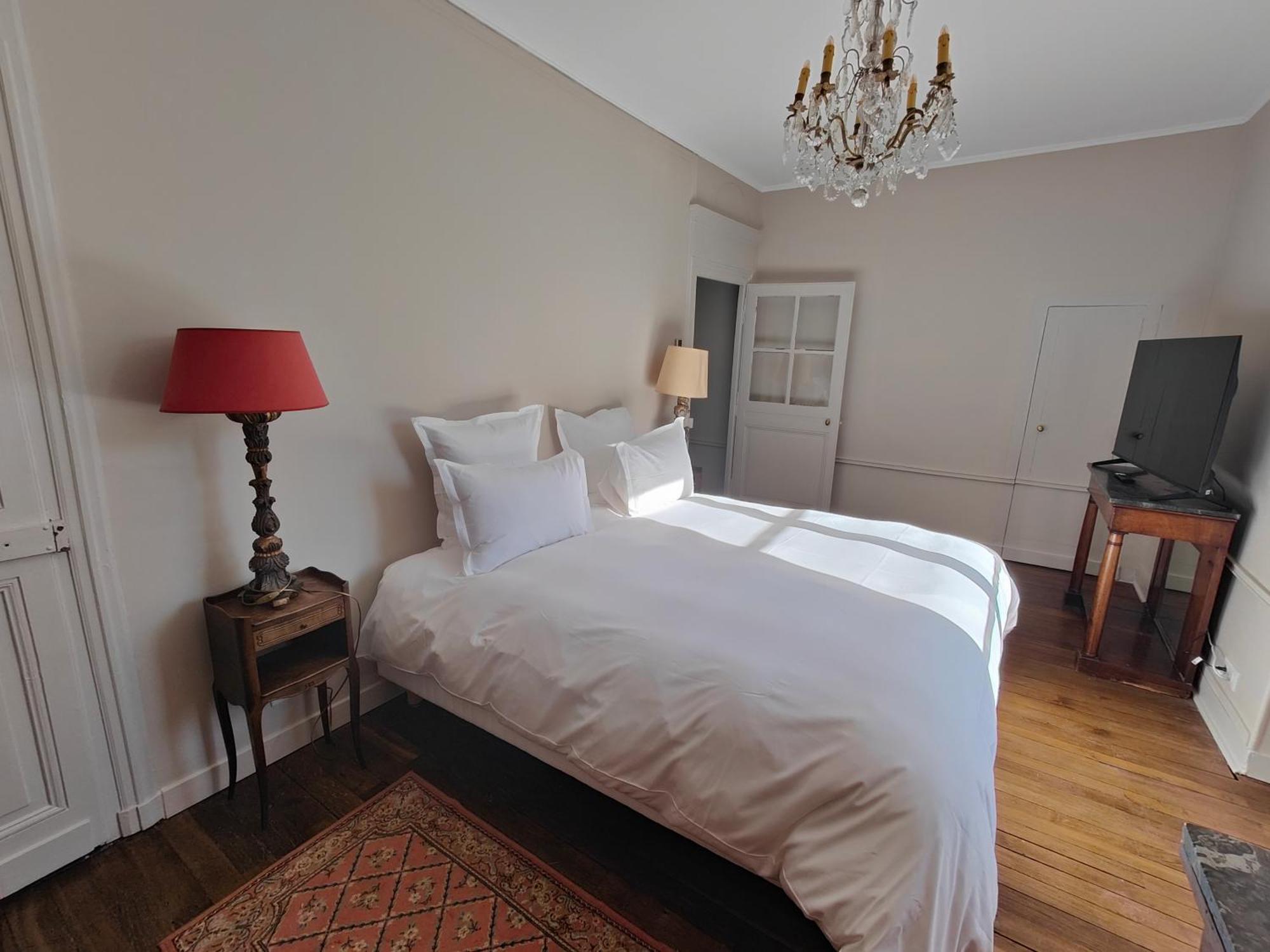 Le Chateau Du Sollier - Charme Et Confort A 5mn Du Peage Le Subdray