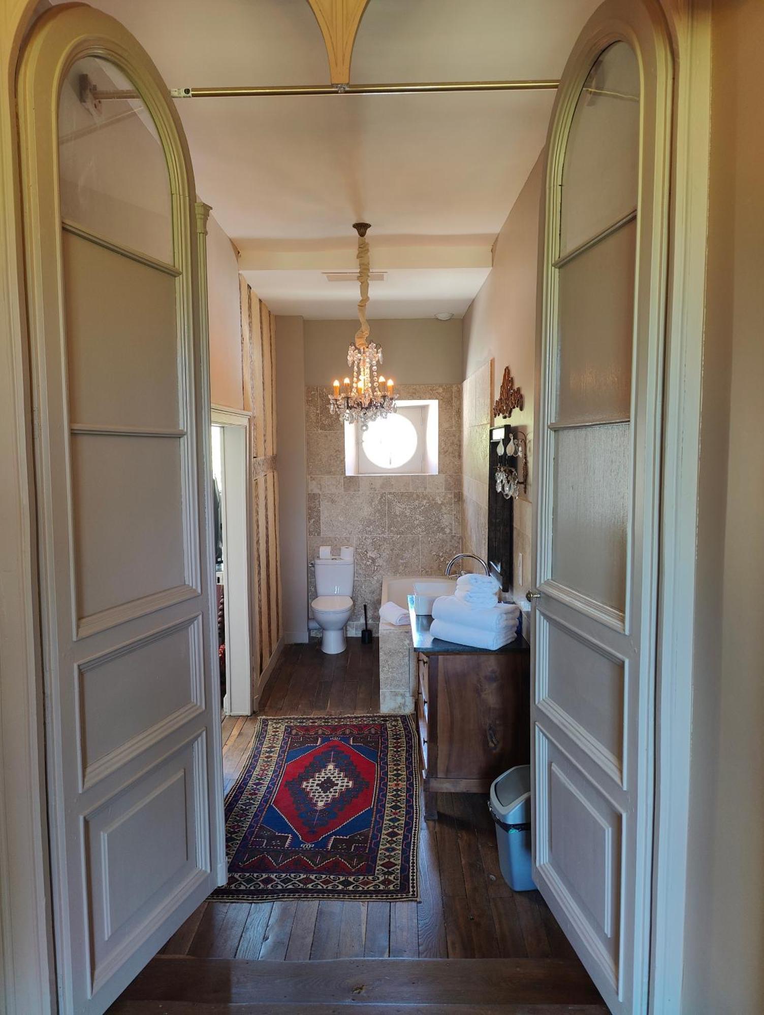 Le Chateau Du Sollier - Charme Et Confort A 5mn Du Peage *