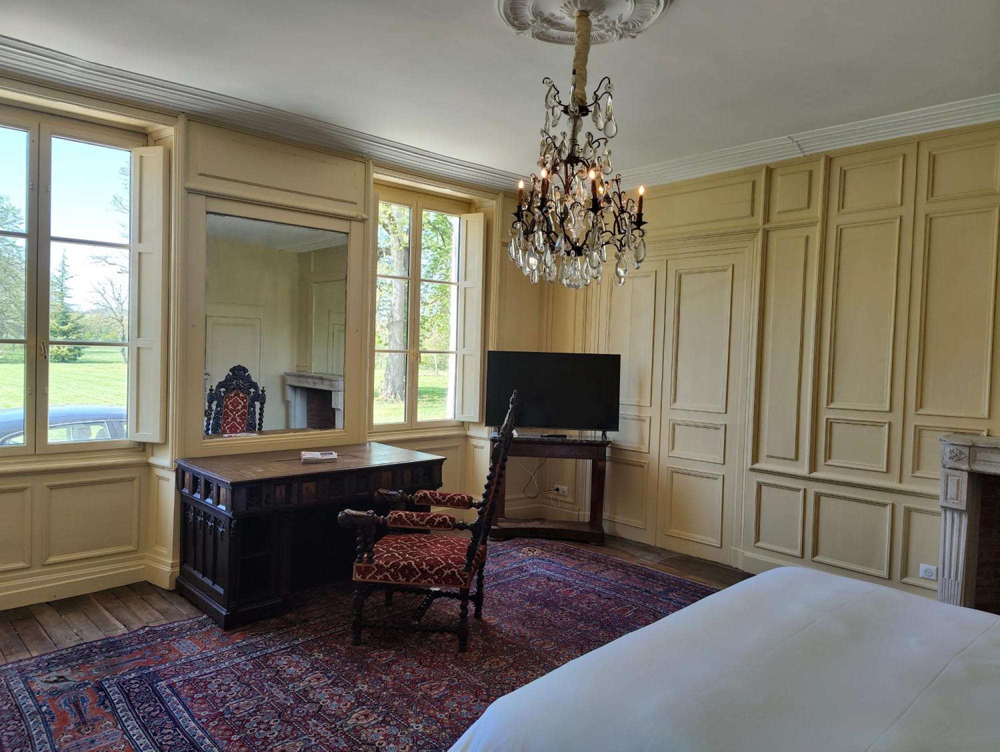 Appart hôtel Le Chateau Du Sollier - Charme Et Confort A 5mn Du Peage *