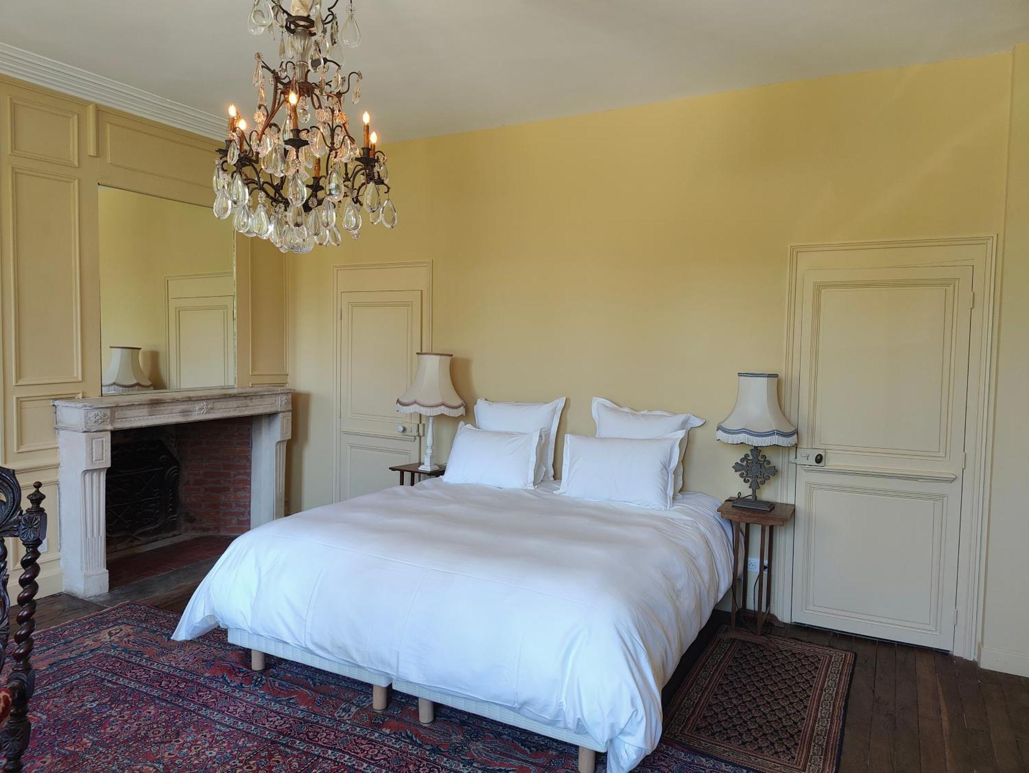 Appart hôtel Le Chateau Du Sollier - Charme Et Confort A 5mn Du Peage Le Subdray