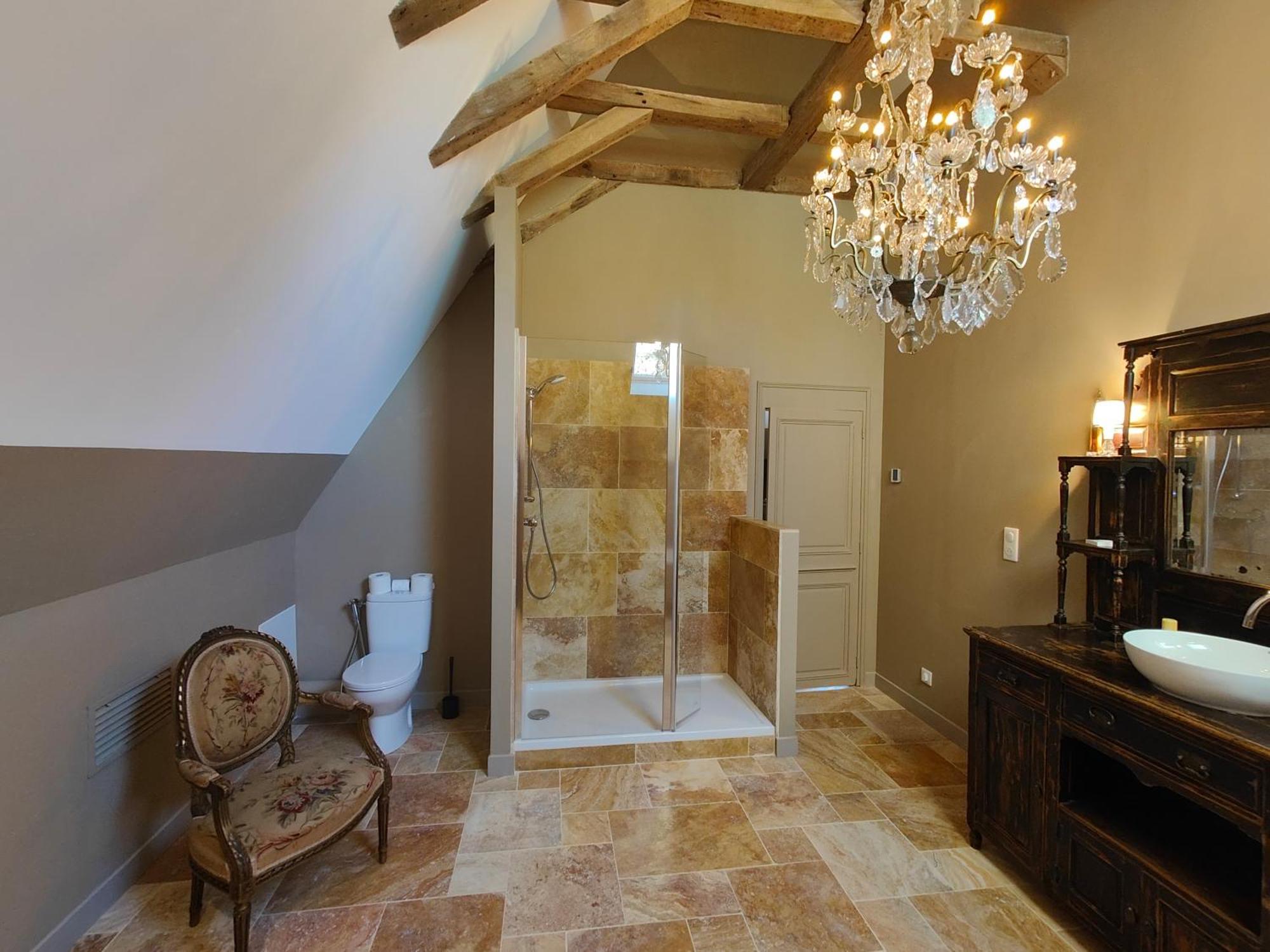 Le Chateau Du Sollier - Charme Et Confort A 5mn Du Peage
