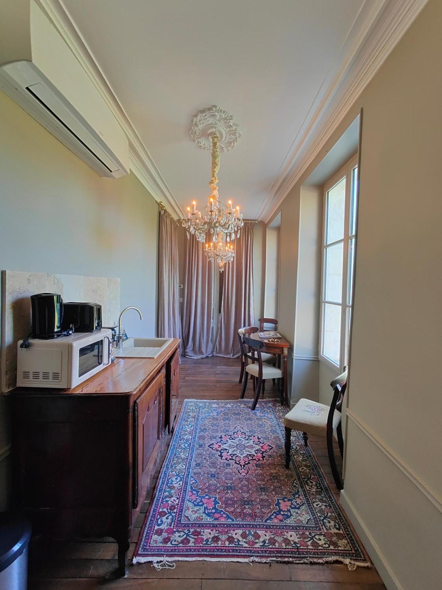 Appart hôtel Le Chateau Du Sollier - Charme Et Confort A 5mn Du Peage