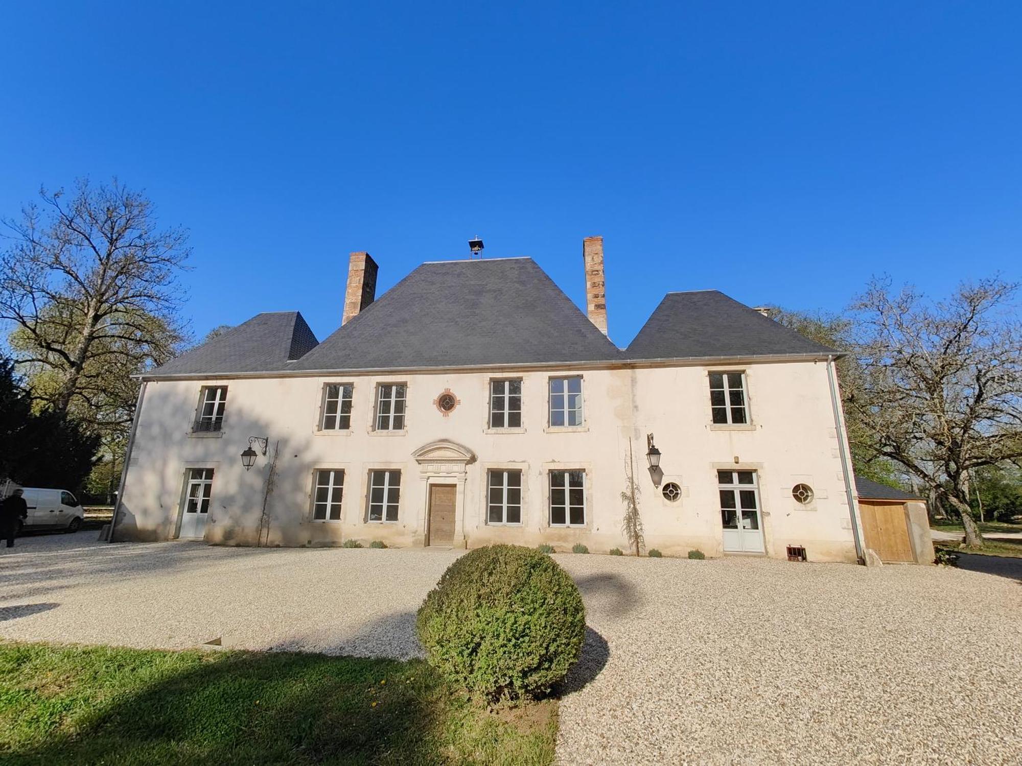 Le Chateau Du Sollier - Charme Et Confort A 5mn Du Peage * Le Subdray